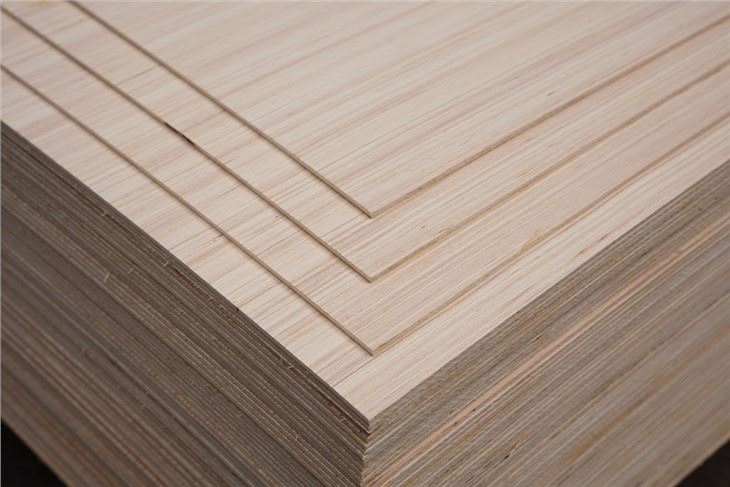Enjenieri Laparans Komèsyal Plywood