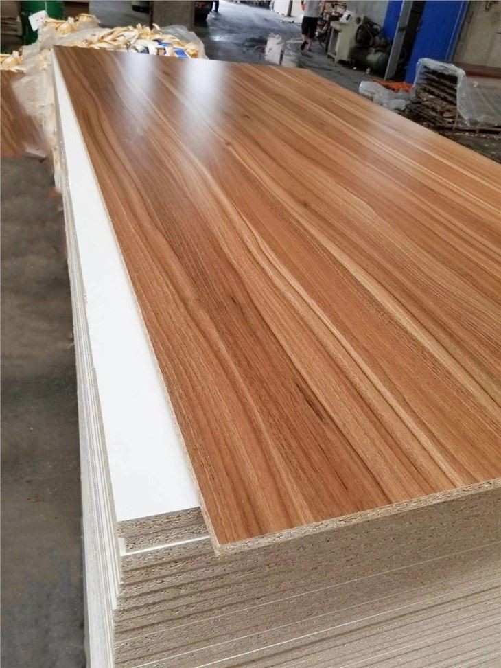 FSC ki enpèmeyab fib fèy bwa laparans Melamine fè fas a plywood fèy 18mm Jas plywood pou bati