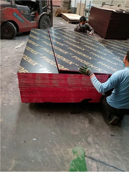 1220x2440mm 18mm Nwa fim te fè fas Plywood Marin Construction Formwork