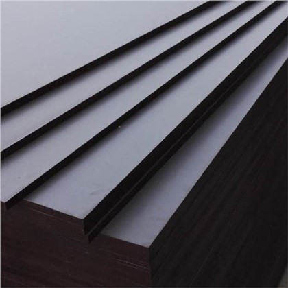 An gwosè 1220 * 2440 Wbp Phenolic Poplar Shuttering Fim fè fas a Plywood