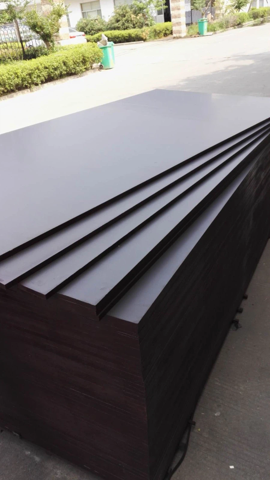 Film fè fas a Plywood Poplor Nwayo WBP lakòl repete Sèvi ak 15times bon kalite pi bon pri faktori