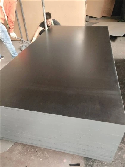 F17 Xingang fim te fè fas Plywood Poplar Plywood pou konstriksyon